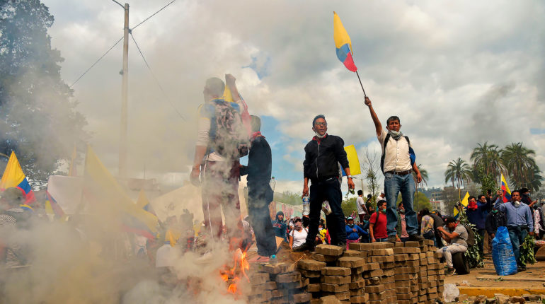 Ecuador faces a government crisis