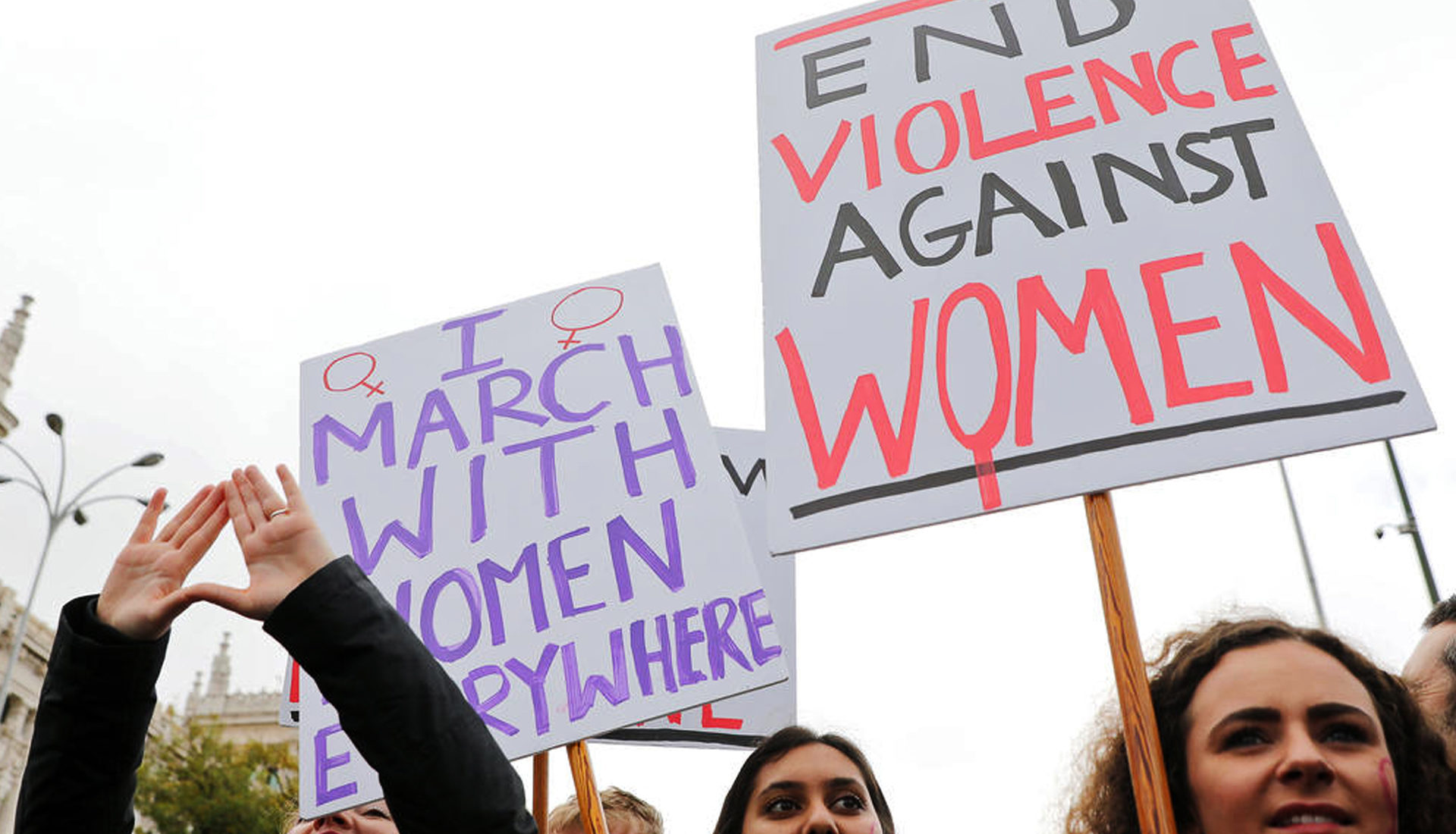 ماذا يعني الدفاع عن الجنس العنيف للمرأة؟ موقع Thred 