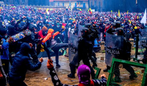 Colombians continue to mobilise despite police brutality