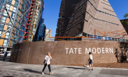 Tate galleries cut ties with Russian investors