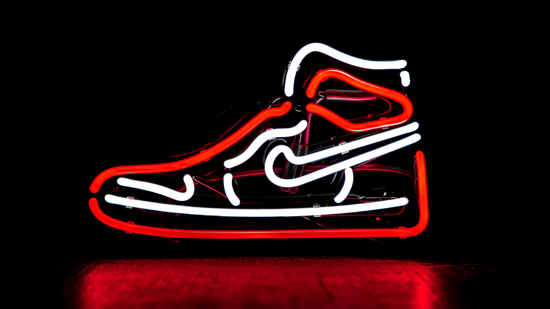 Acostumbrados a James Dyson tubo Nike presenta una demanda acusando a StockX de vender zapatillas falsas -  Thred Website