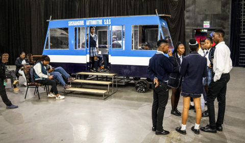 South African teenagers build solar-powered train