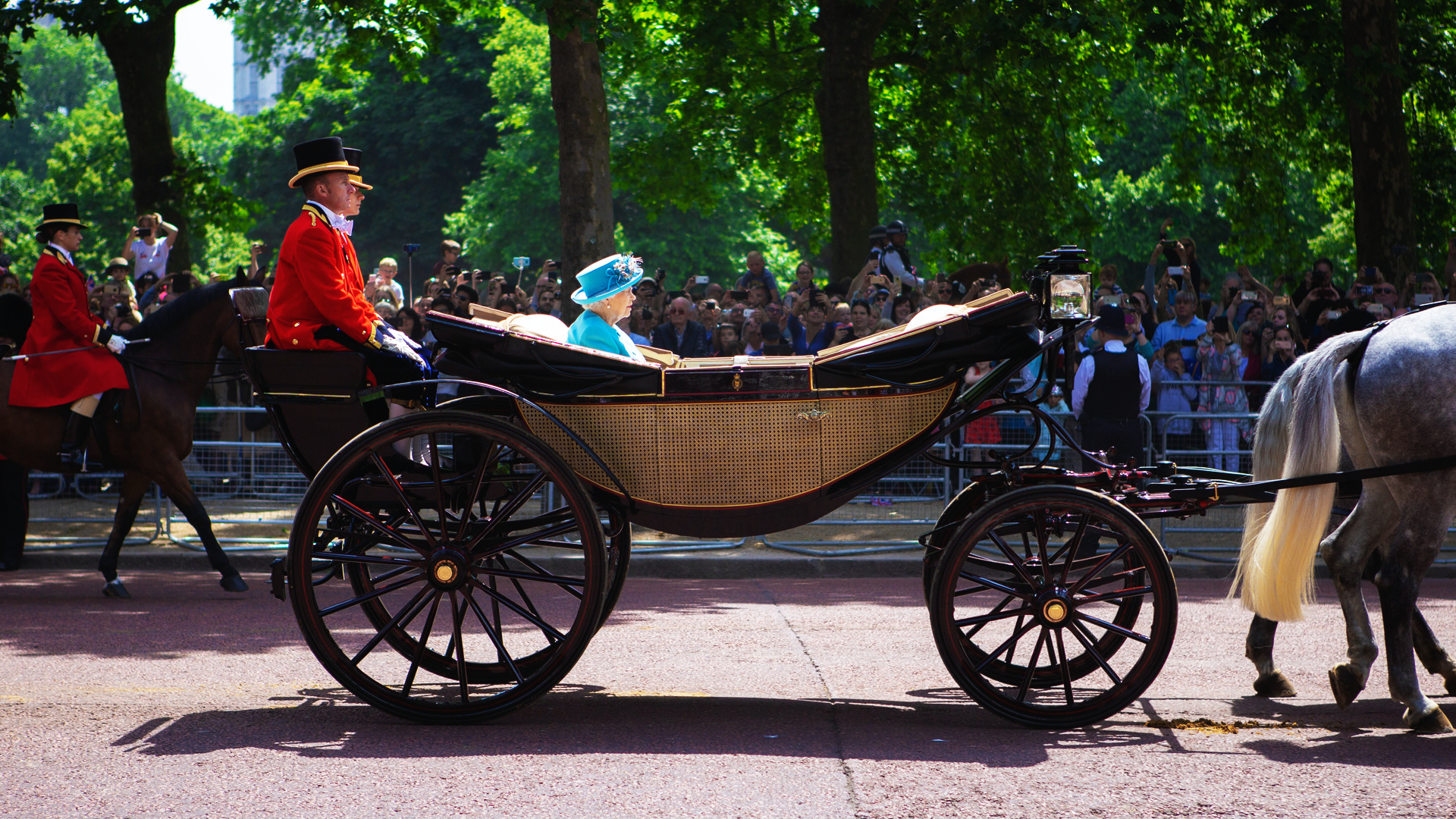 The UK puts eco-rules in place ahead of the Queen’s funeral