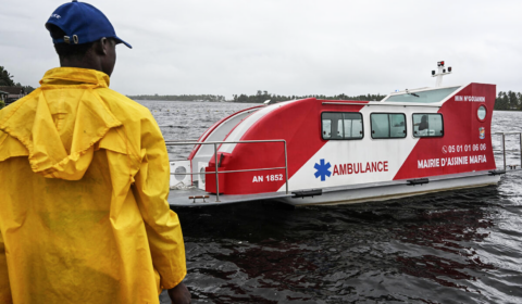 Côte d’Ivoire’s ambulance boat revolutionises healthcare access