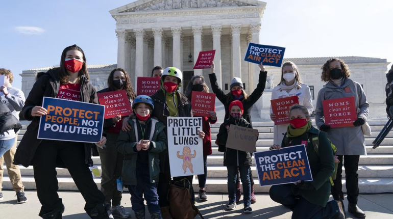 The Supreme Court blocks plans to reduce US air pollution