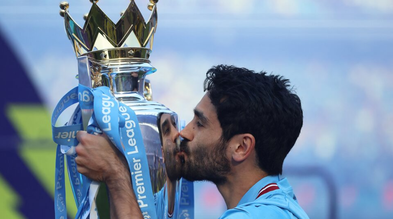 Should UK CEOs earn the same as Premier League footballers?