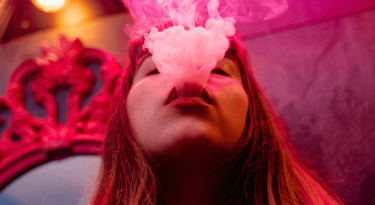 The social smoker vs. the e-cig eremite