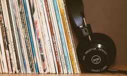 US music subscriptions surpass 100 million and vinyl still rising