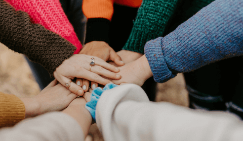 Understanding the latest Gen Z dating trend ‘relationship anarchy’