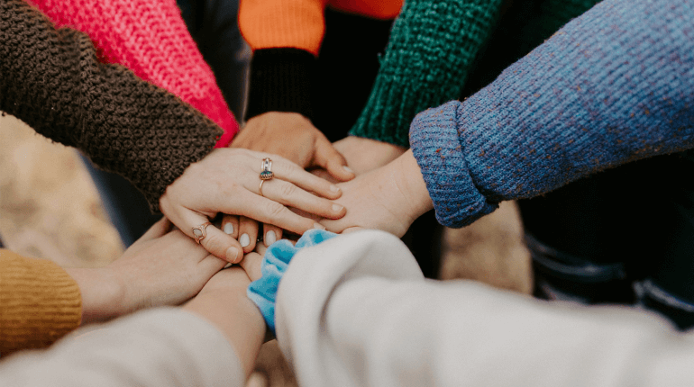 Understanding the latest Gen Z dating trend ‘relationship anarchy’