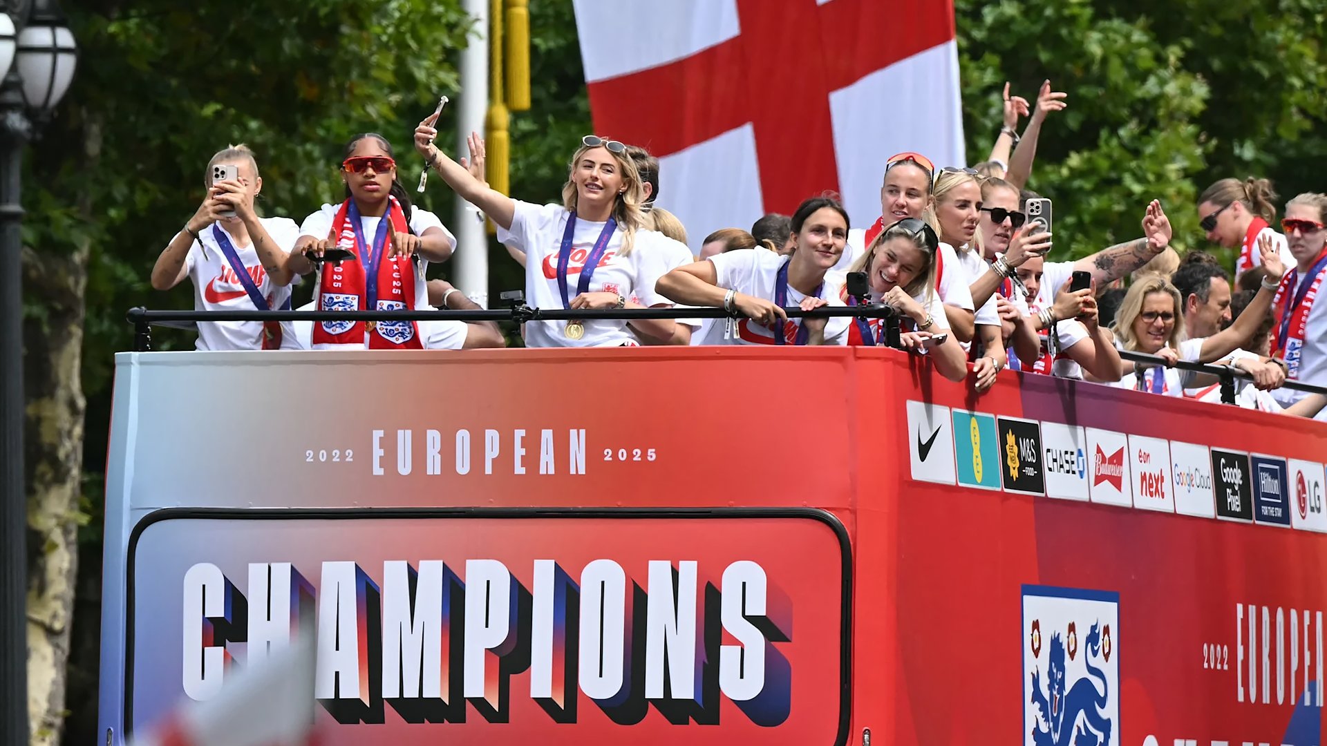 How should we honour the Lionesses?