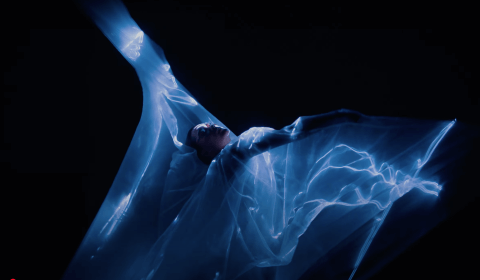 Iris Van Herpen debuts ‘living dress’ at Paris Couture Week