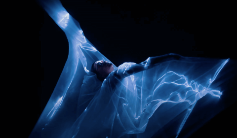 Iris Van Herpen debuts ‘living dress’ at Paris Couture Week