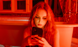 The UN warns that women face rising online abuse 