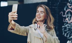 How research says Gen Z is redefining friendship online How research says Gen Z is redefining friendship online