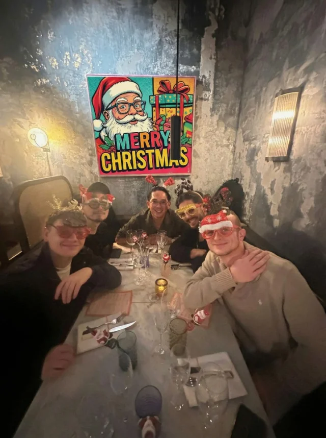 Merry Christmas from the team behind Thred! 🎄🎁